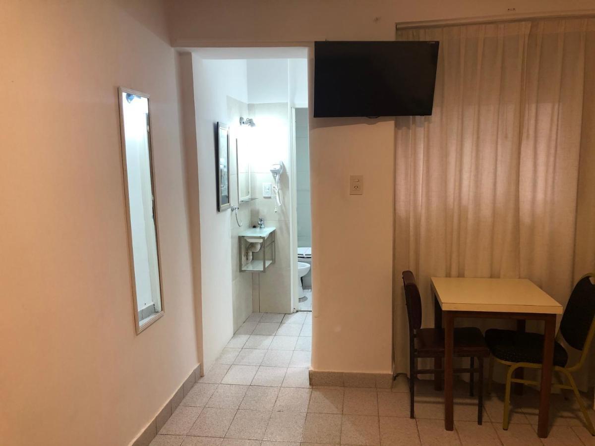 Hotel San Carlos Buenos Aires Bagian luar foto