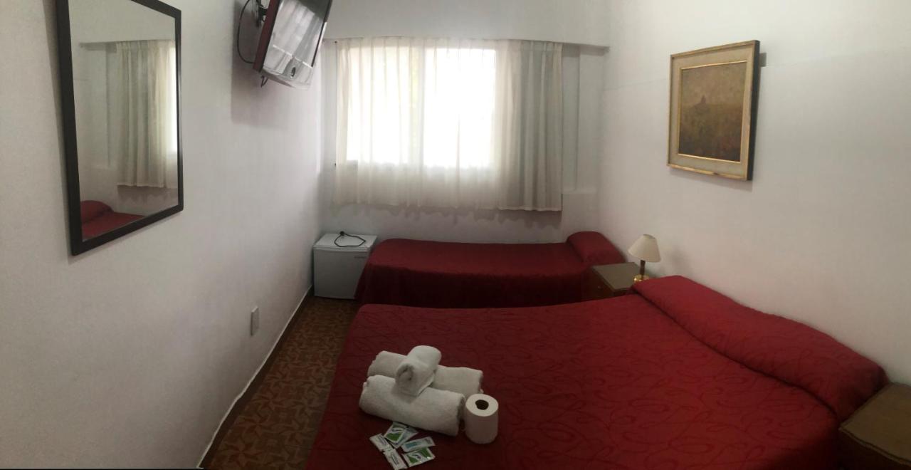 Hotel San Carlos Buenos Aires Bagian luar foto