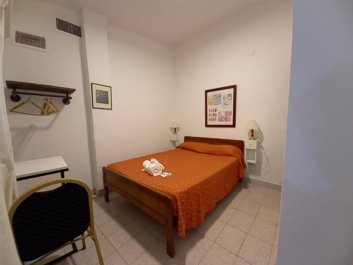 Hotel San Carlos Buenos Aires Bagian luar foto