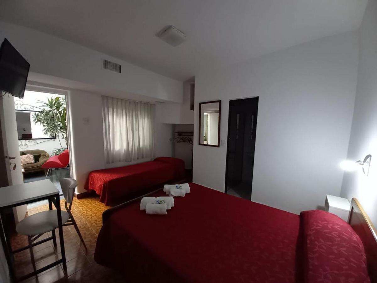 Hotel San Carlos Buenos Aires Bagian luar foto