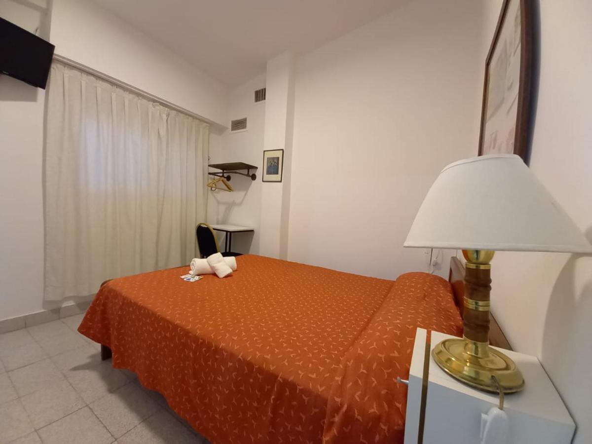 Hotel San Carlos Buenos Aires Bagian luar foto