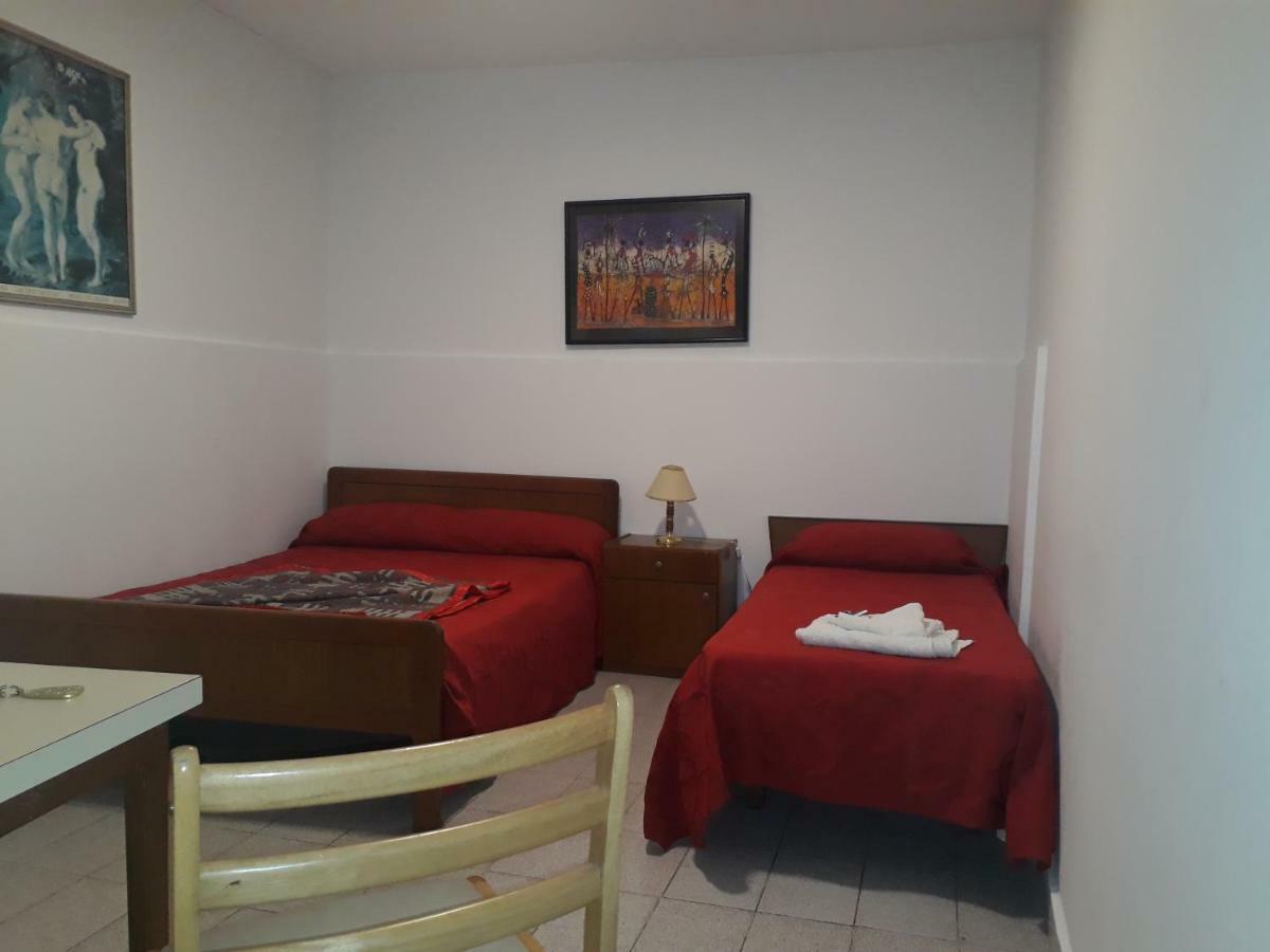 Hotel San Carlos Buenos Aires Bagian luar foto