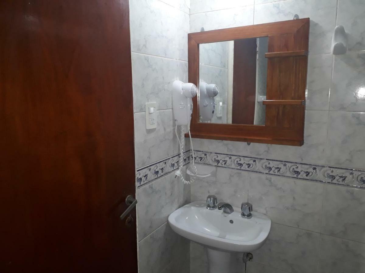 Hotel San Carlos Buenos Aires Bagian luar foto