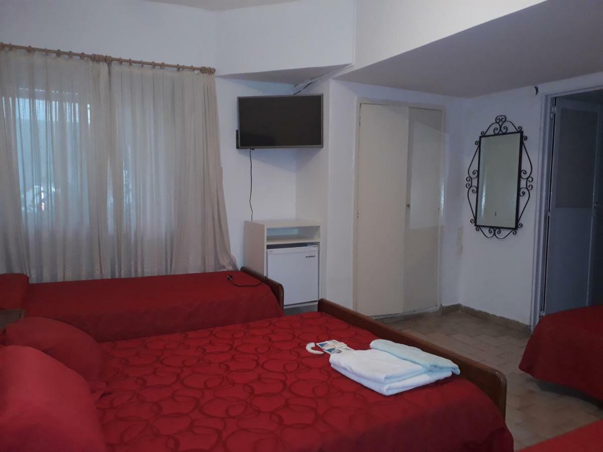 Hotel San Carlos Buenos Aires Bagian luar foto